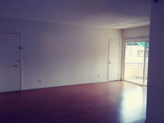 2nd image of 11940 Burbank Blvd APT 12A