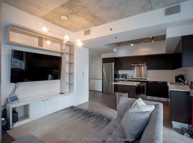 375 King St W