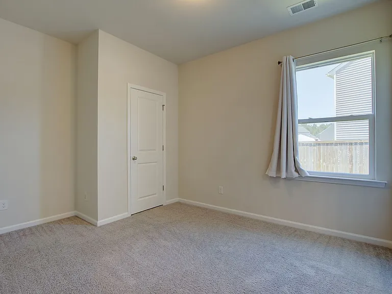 714 McRoy St — Photo 18