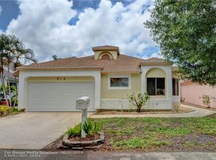 914 Magnolia Ave, North Lauderdale, FL 33068