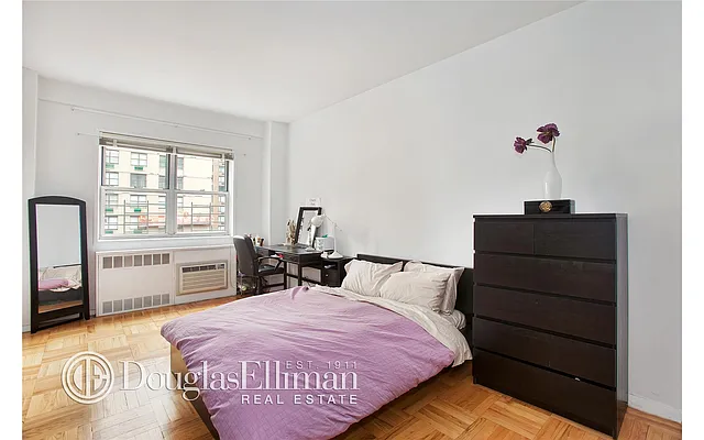 Sold by Douglas Elliman | media 40