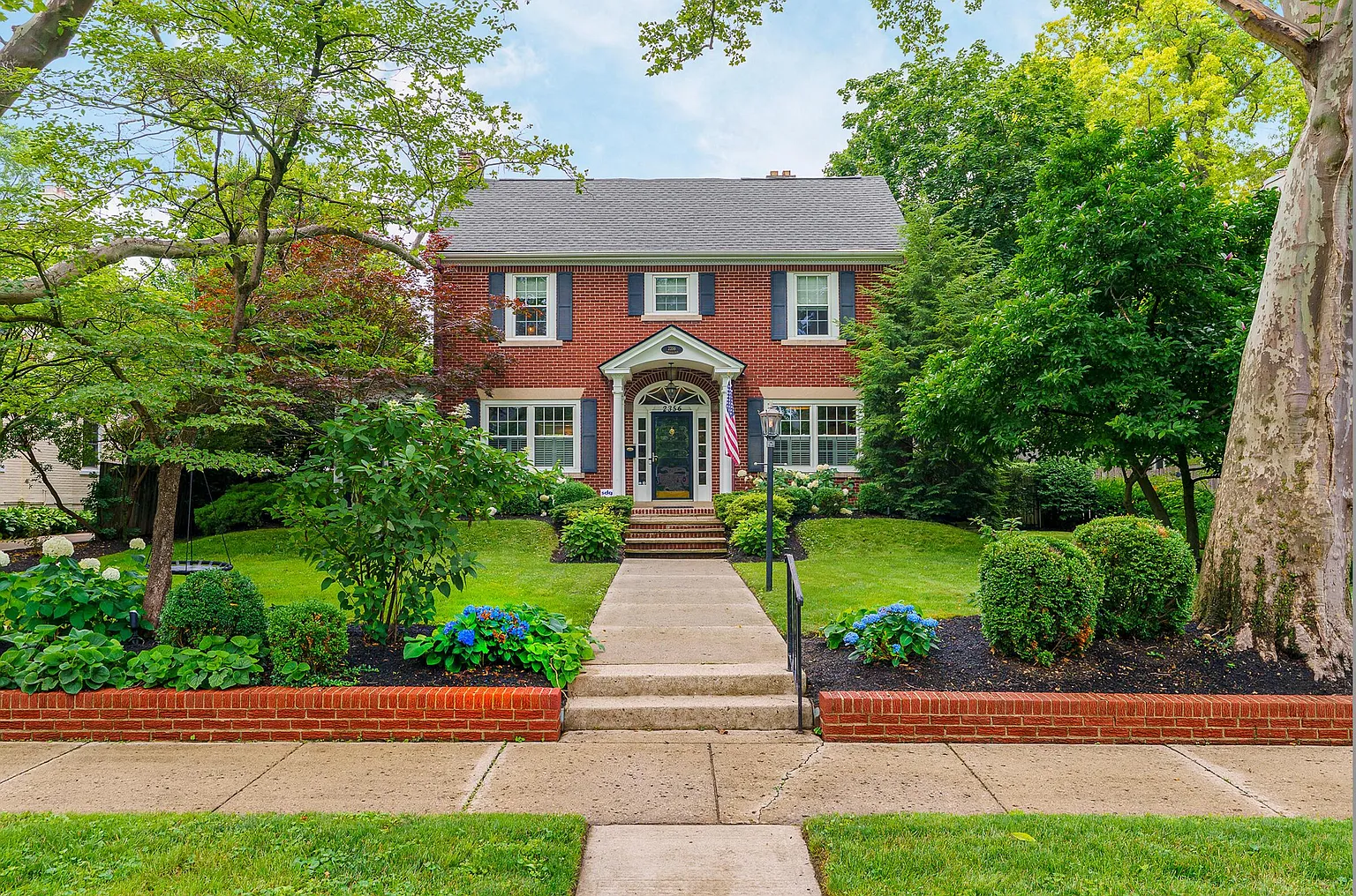 2356 Sherwood Rd photo 1