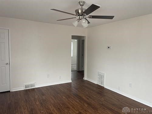 5th image of 405 Mertland Ave