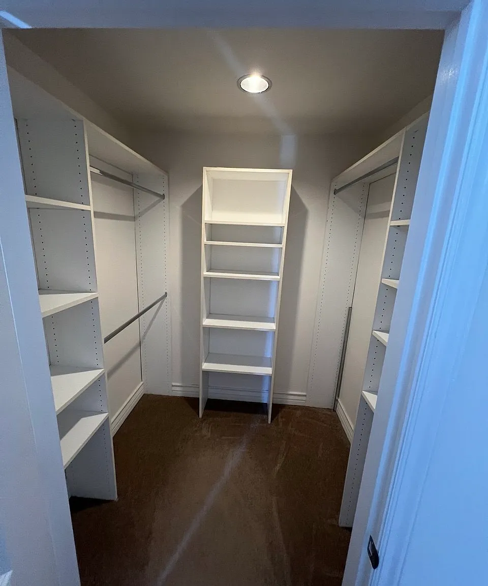 4 bed, 2.5 bath, 1865 sqft, $5,600 — Photo 4