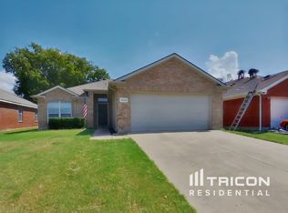 2544 Taos Dr, Grand Prairie, TX 75051