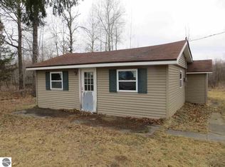 2047 Greenwood Rd, Prescott, MI 48756