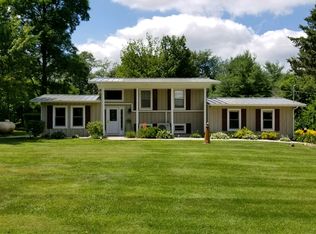 1585 N Oxford Rd, Oxford, MI 48371