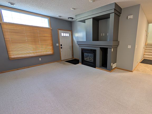 4th image of 286 Tamarack Trl