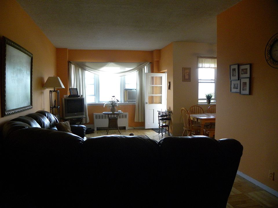 1st image of 279 N Broadway APT 2U
