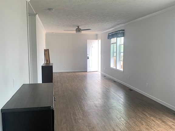 3rd image of 511 E 1st St #84