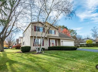 1300 Springdale Cir, Naperville, IL 60564