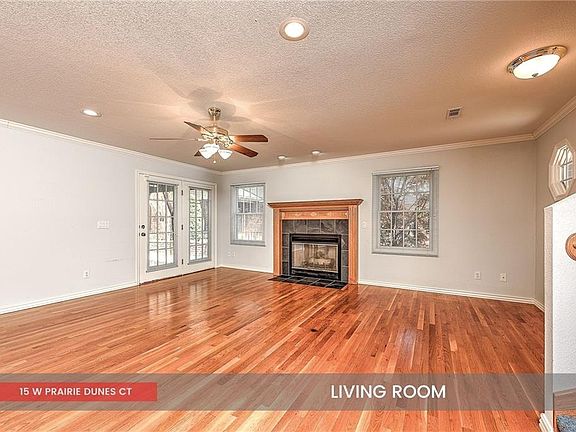3rd image of 15 W Prairie Dunes Ct
