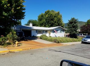 924 NW Donna Dr, Grants Pass, OR