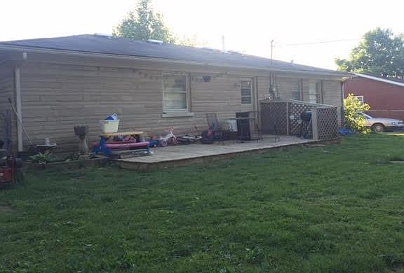 3rd image of 609 Leslie Dr