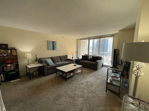 2nd image of 545 N Dearborn St APT 2008