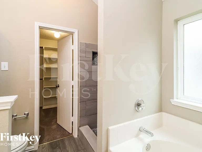 729 Ridge Top Dr — Photo 11