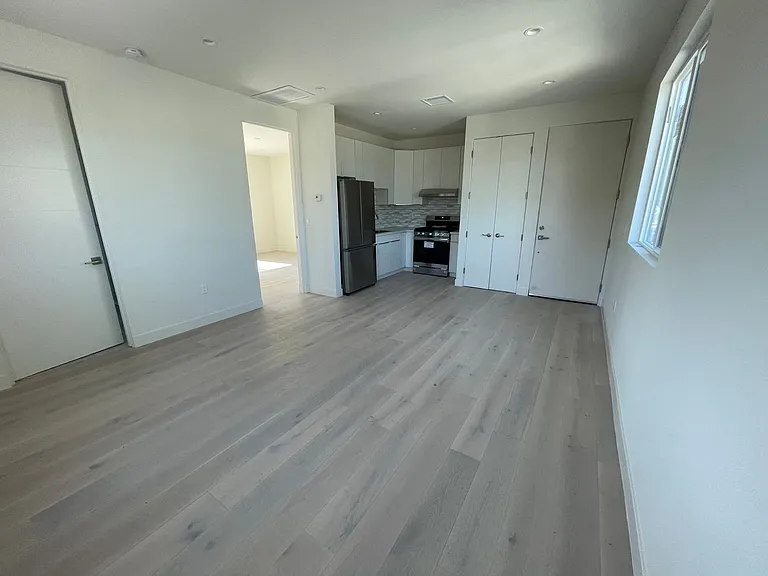 5537 W 3rd St #5537 — Photo 2
