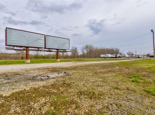 6901 Godfrey Rd, Godfrey, IL 62035