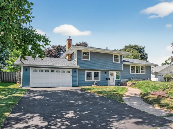 3513 Aquila Ave N, New Hope, MN 55427