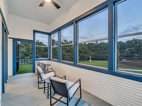 2nd image of 928 City Park Ave