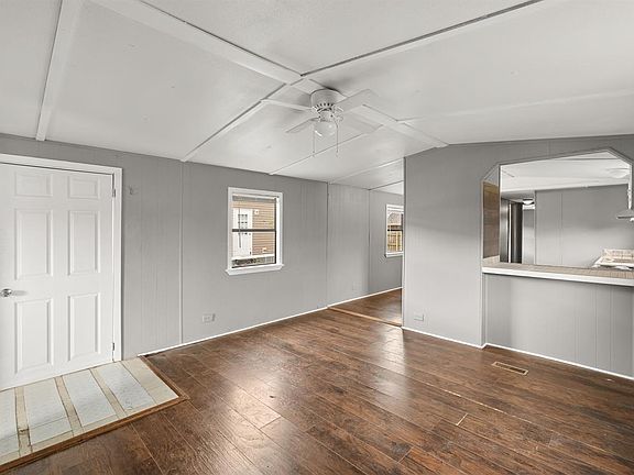 4th image of 1363 Midway Ave #39