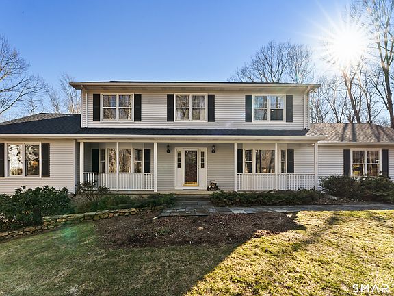 3rd image of 5 Autumn Ridge Road