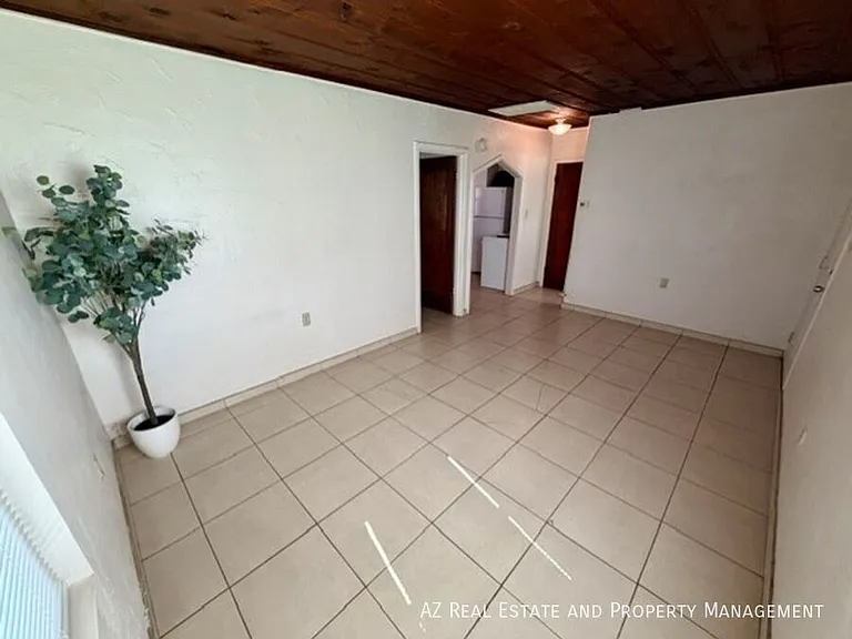 925 E Turney Ave #2 — Photo 16