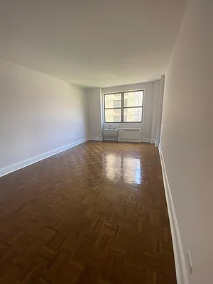 Rented by CitySites Real Estate Group | media 6