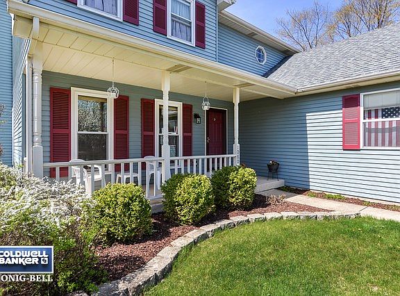2nd image of 1080 Newcastle Ln