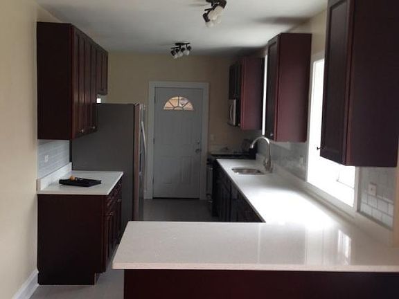 5th image of 5615 N Bernard St #3