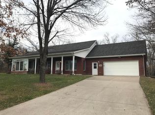 9230 Tanner Bridge Rd, Jefferson City, MO 65101