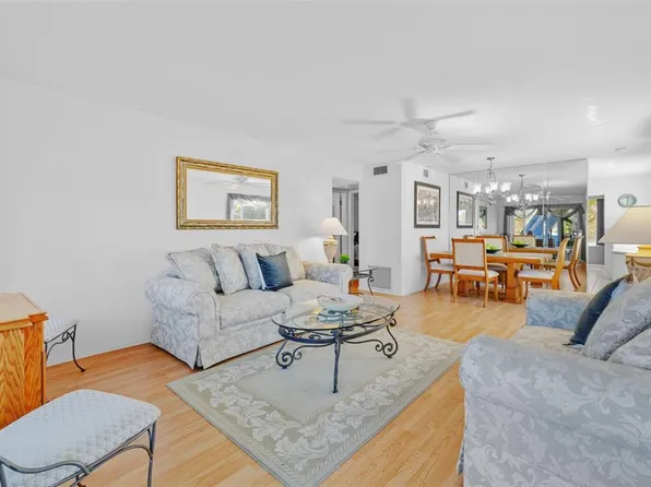 2043 Denmark St APT 55, Clearwater, FL 33763