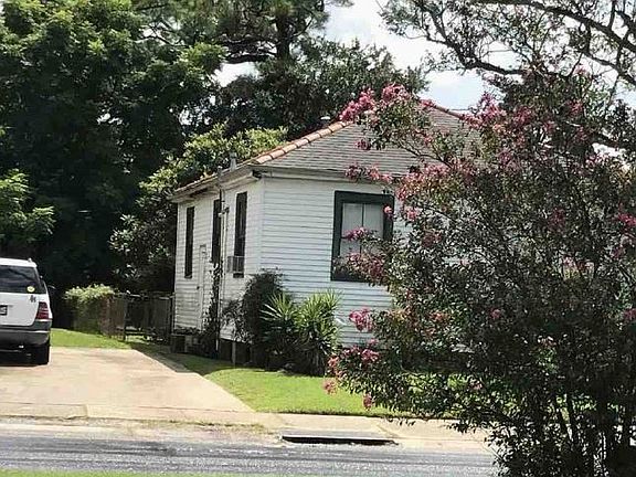 3rd image of 2301 Gen Meyer Ave