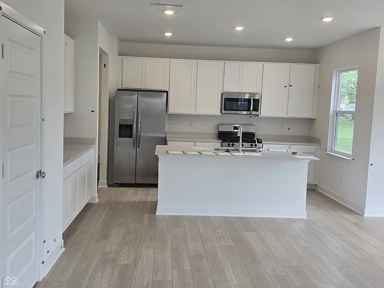 1059 Marston Ln — Photo 4
