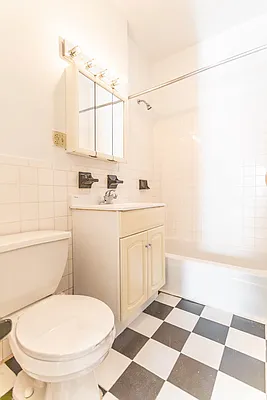Rented by Bond New York | media 9