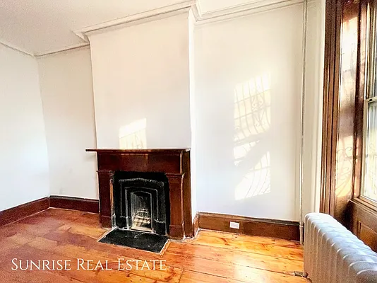 Rented by Sunrise Real Estate | media 3