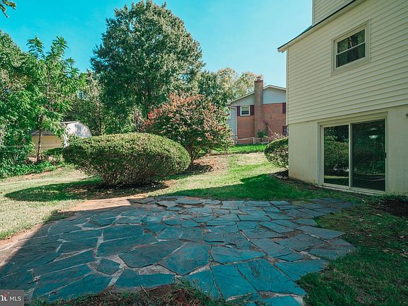 3rd image of 3956 Deer Ct