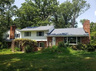 1445 Underwood Rd, Sykesville, MD 21784