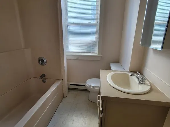 29 Pleasant St #C, Attleboro, MA 02703