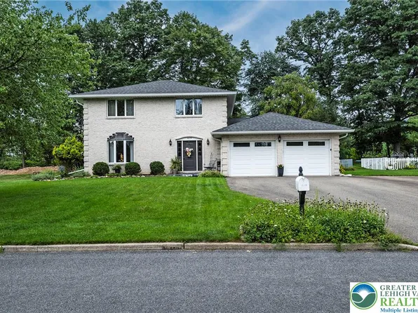 419 Crestmont St, Pen Argyl, PA 18072