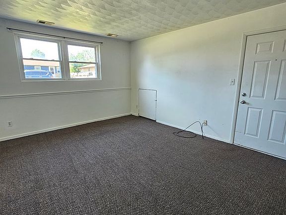 2nd image of 644 W 63rd St APT 1