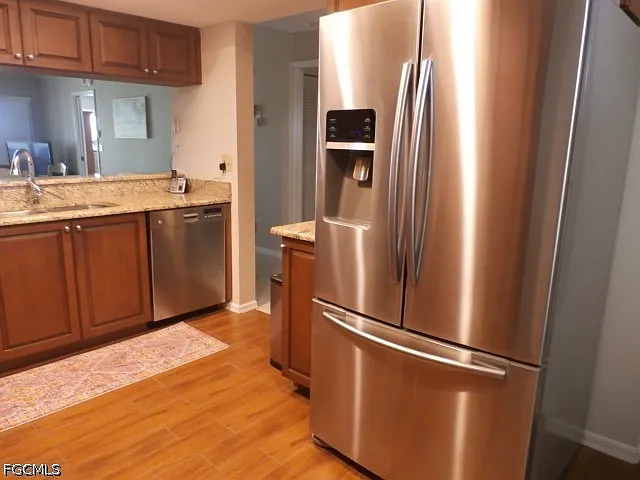 2 bed, 2.0 bath, 1216 sqft, $5,000 — Photo 4