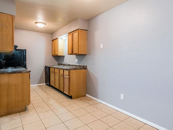 4th image of 305 Dickinson Rd #308-11