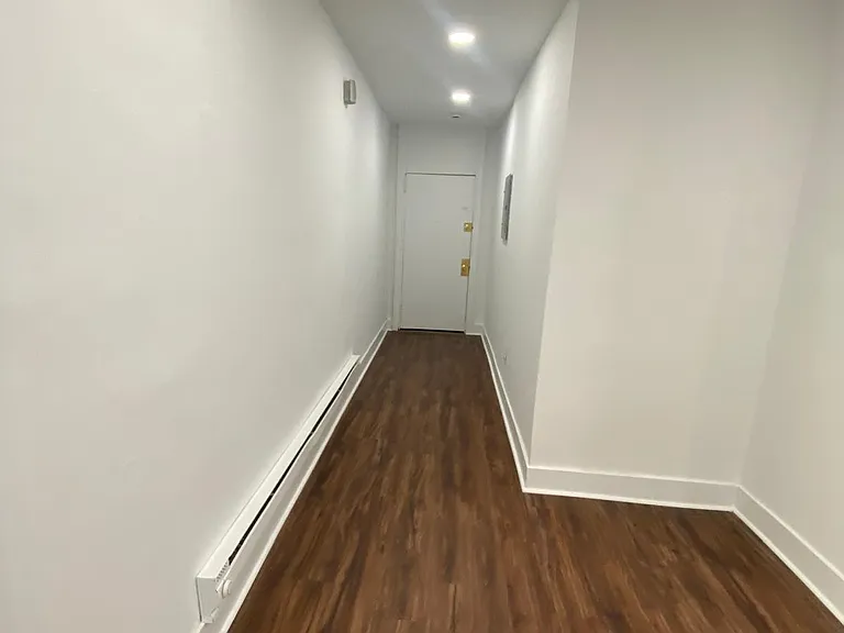 5220 Wayne Avenue — Photo 11