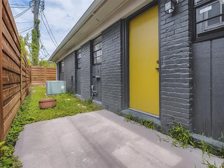 2203 Ventura Dr #B — Photo 19