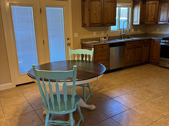 Patio doors to fenced patio