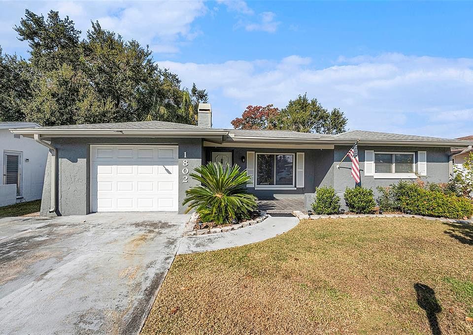 1st image of 1802 Forest Dr