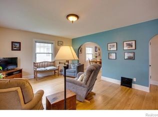 1558 Kensington Dr, Ann Arbor, MI