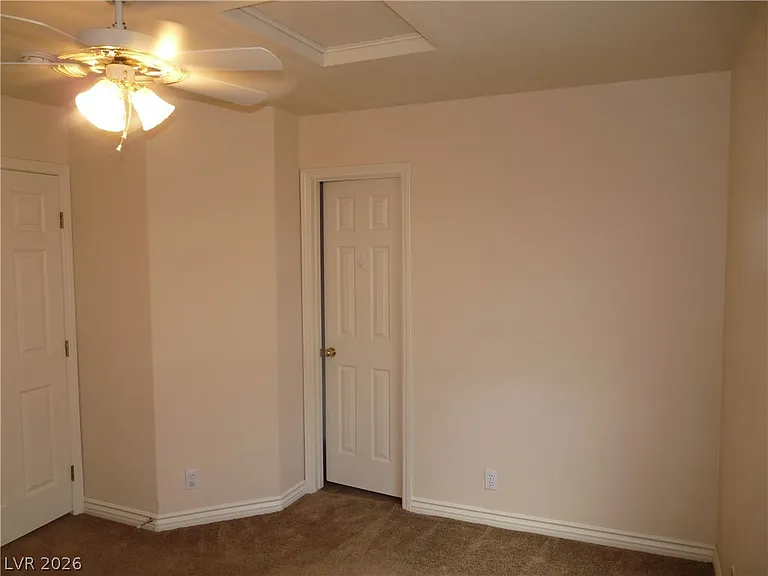 7845 Meadow Creek St — Photo 15