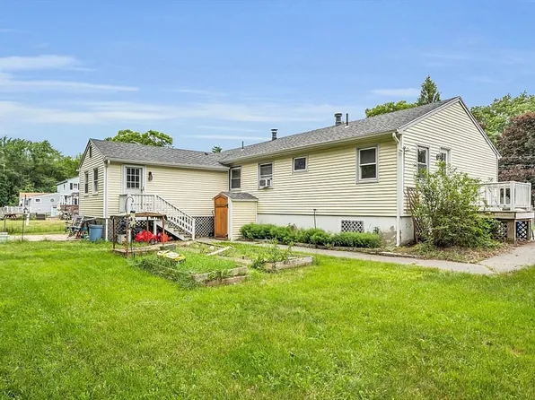 7 Jon St, Salisbury, MA 01952